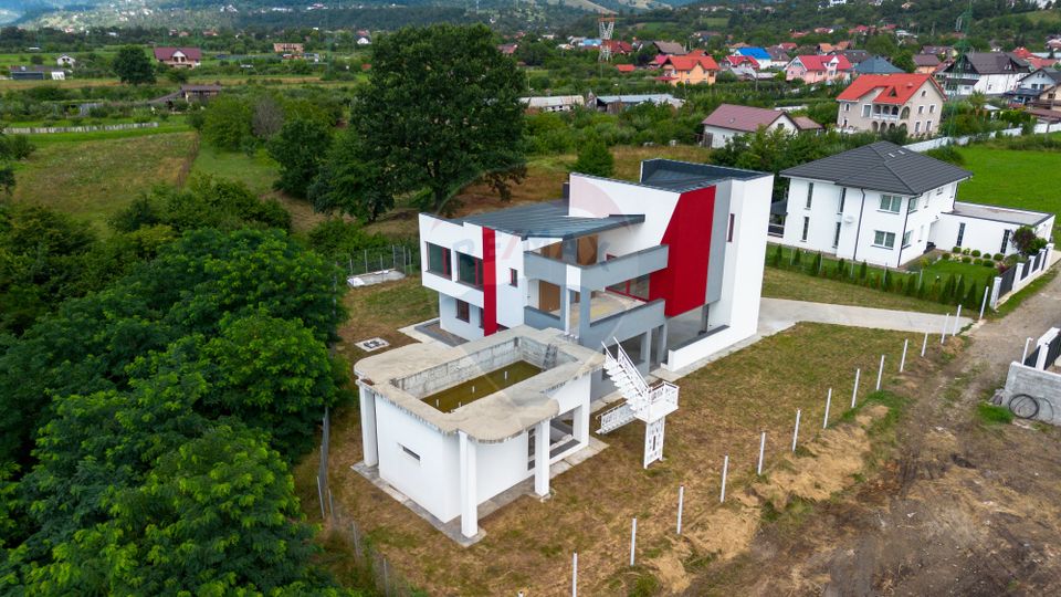 5 room House / Villa for sale