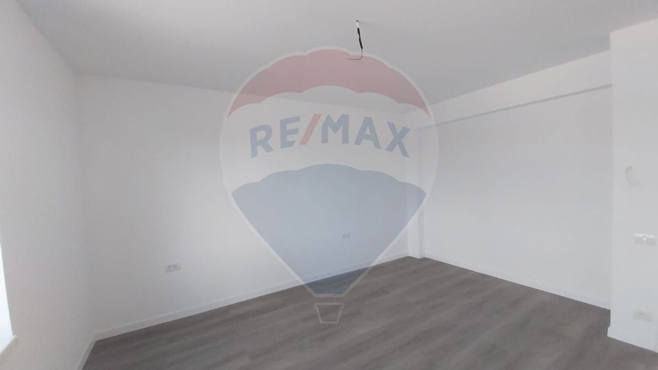 Apartament de vanzare cu 3 camere Zona Centrala -Dacia, Constanta
