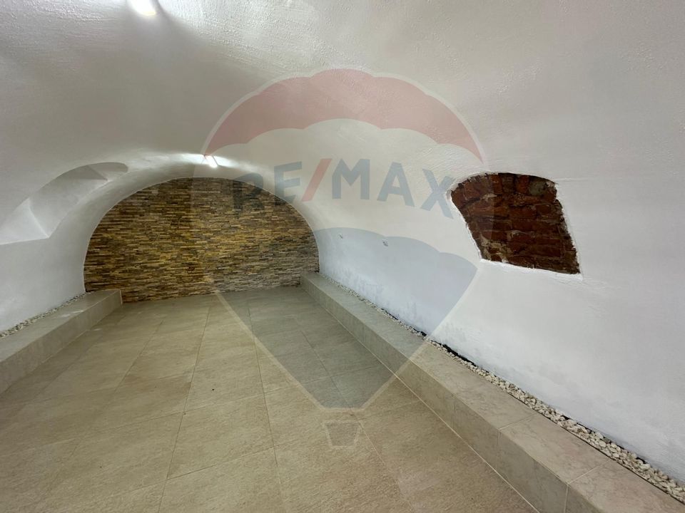 30.17sq.m Commercial Space for sale, Orasul Vechi area