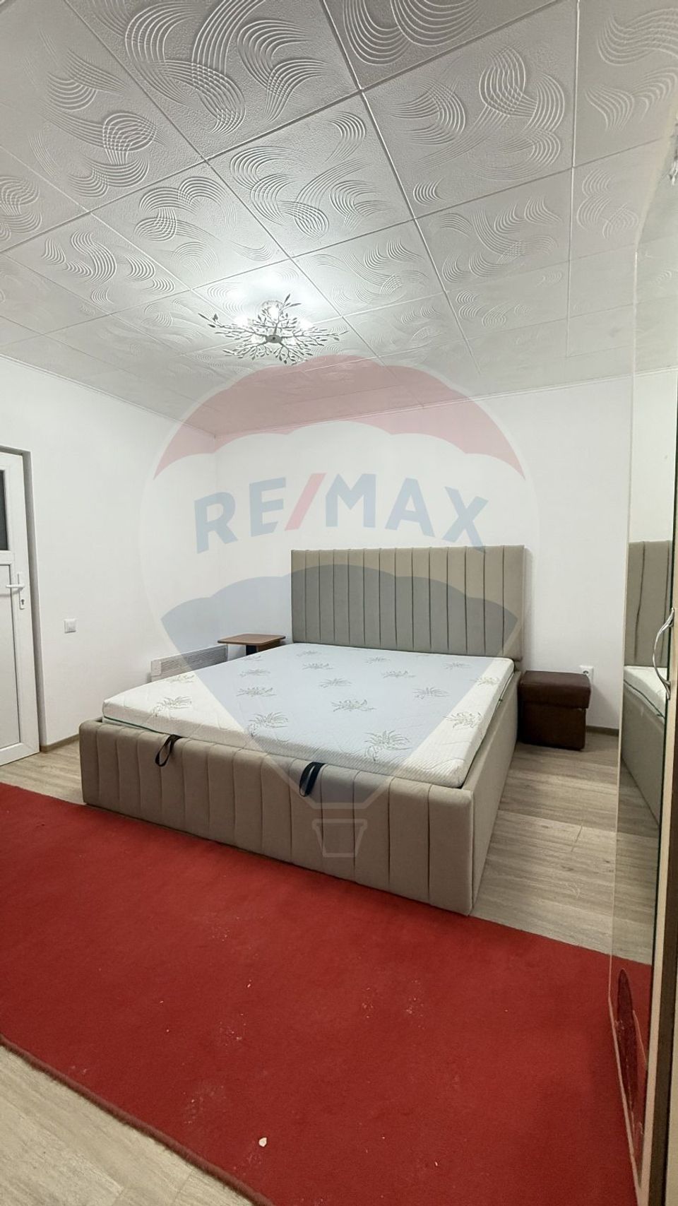 Casă / Vilă cu 3 camere de închiriat în zona Giurgiului