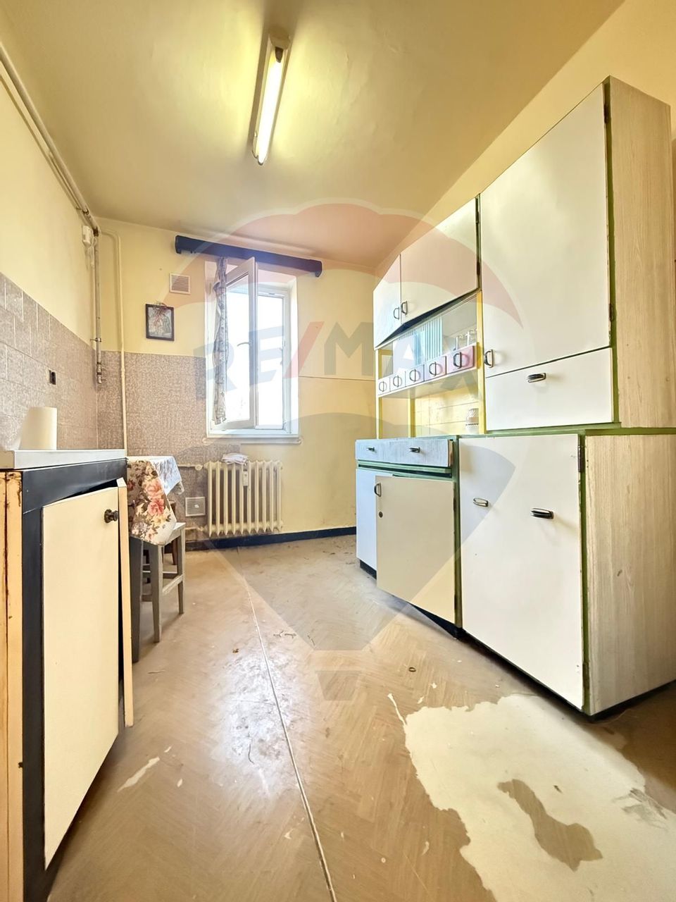 Apartament de vanzare 3 CAMERE în zona Spital Constanta