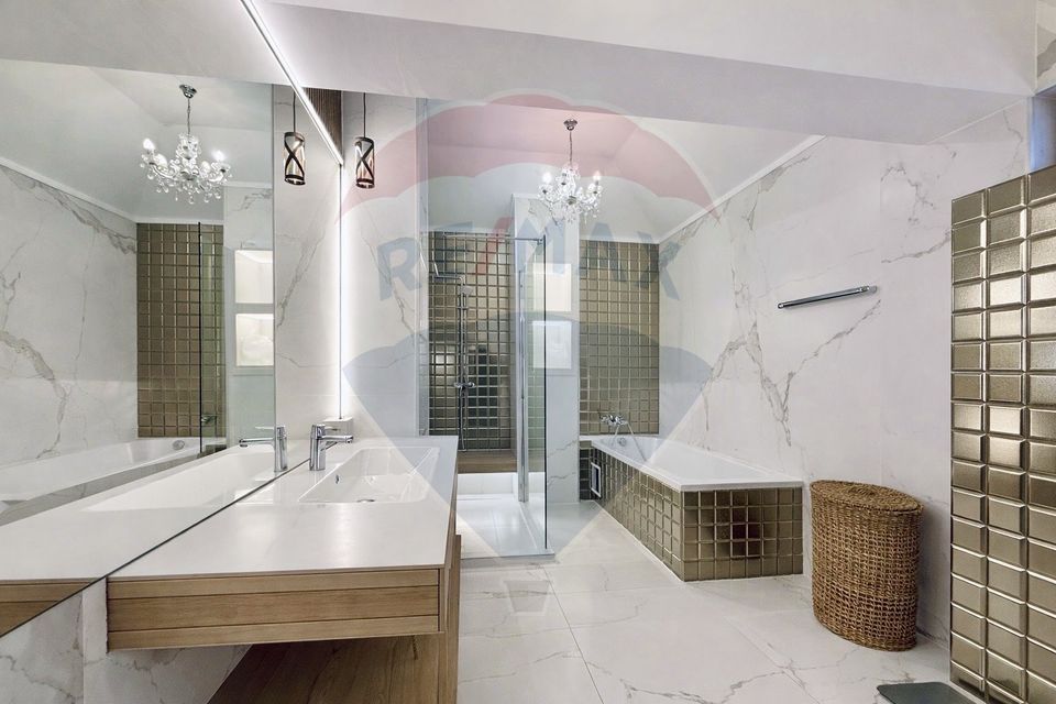 Vila / Casa de lux de vanzare  1000mp teren Str. Primaverii Constanta