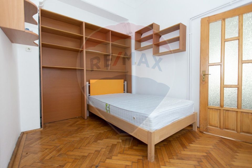 6 room House / Villa for sale, Central area