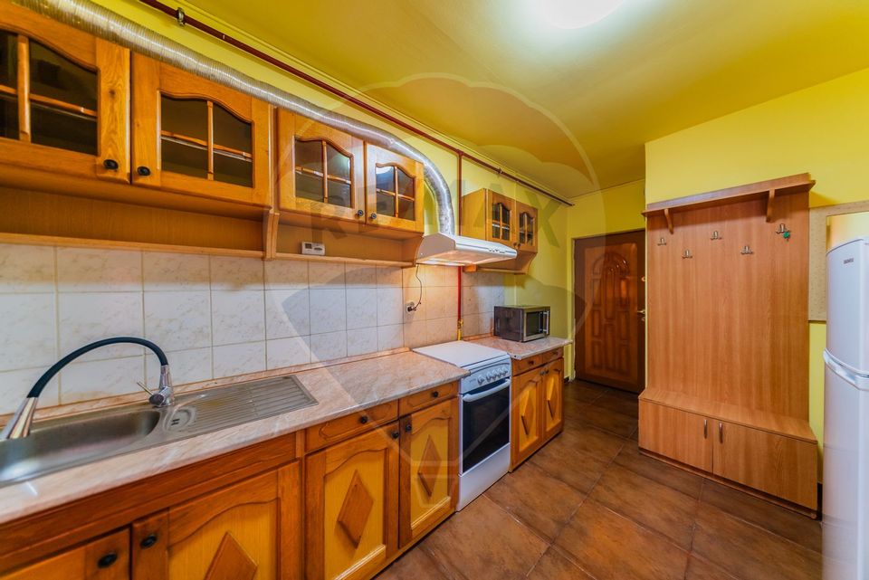 Apartament cu o camera in zona Parneava