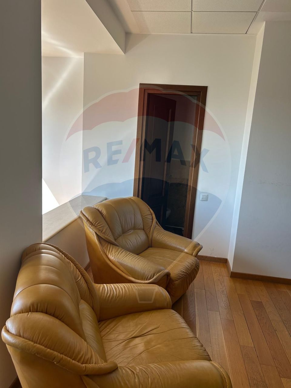 DE INCHIRIAT Apartament 4 camere în zona Baneasa