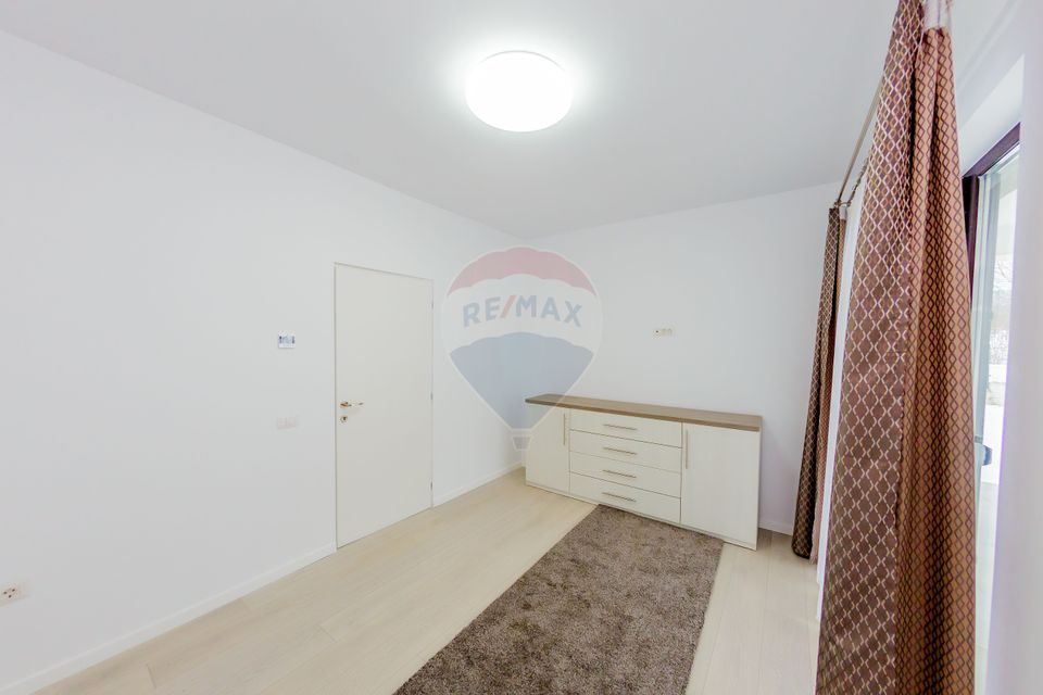 6 room House / Villa for sale, Est area