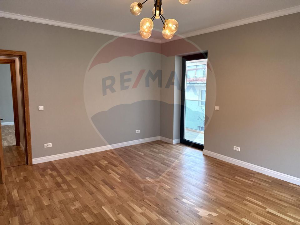 INCHIRIERE Apartament cu 4 camere in zona Tei