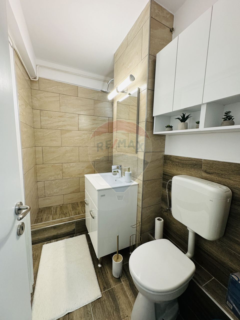 Apartament cu 2 camere în zona Rogerius/Parcul Magnoliei