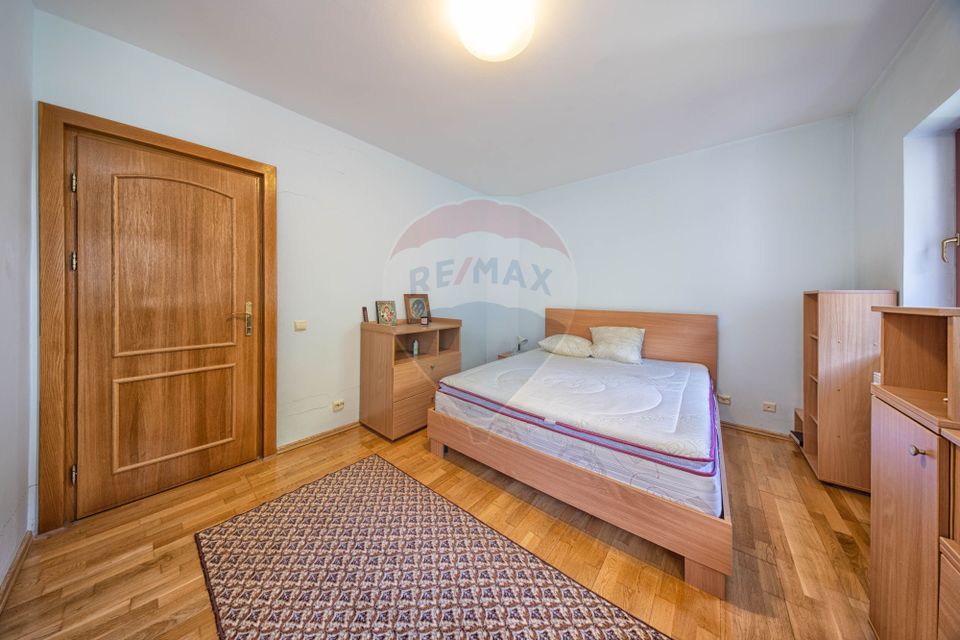 Vilă Moieciu, 375 mp util + teren 2.992 mp, View - Comision 0