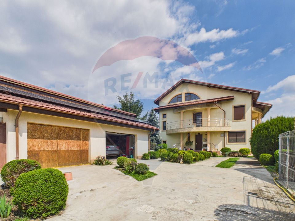 Casă / Vilă cu 6 camere de vânzare