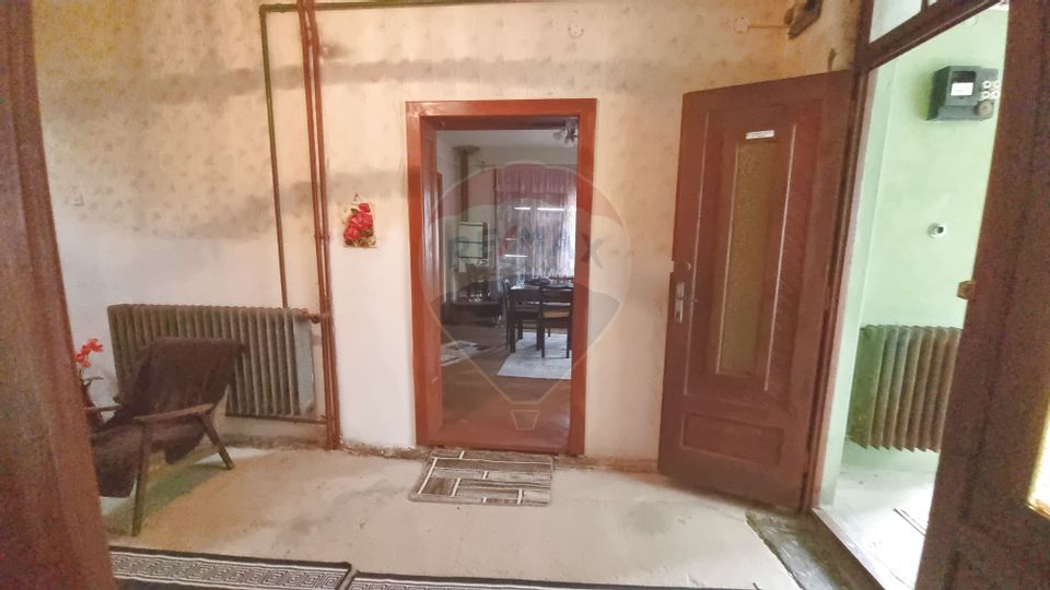 6 room House / Villa for sale, Est area