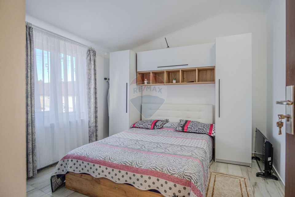 Casă de vacanță| 4 camere | Curte 400mp | Tohanu Nou | Comision 0 |