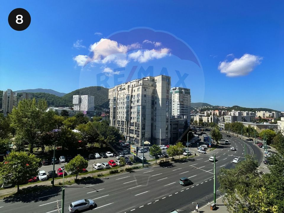 Apartament de inchiriat cu 3 camere/Centrul Civic