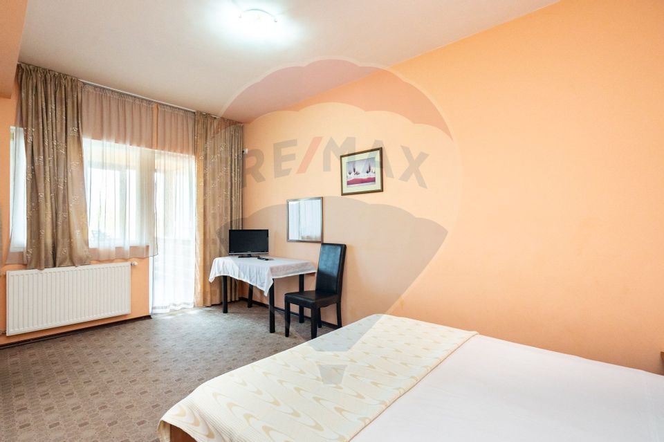 18 room Hotel / Pension for sale