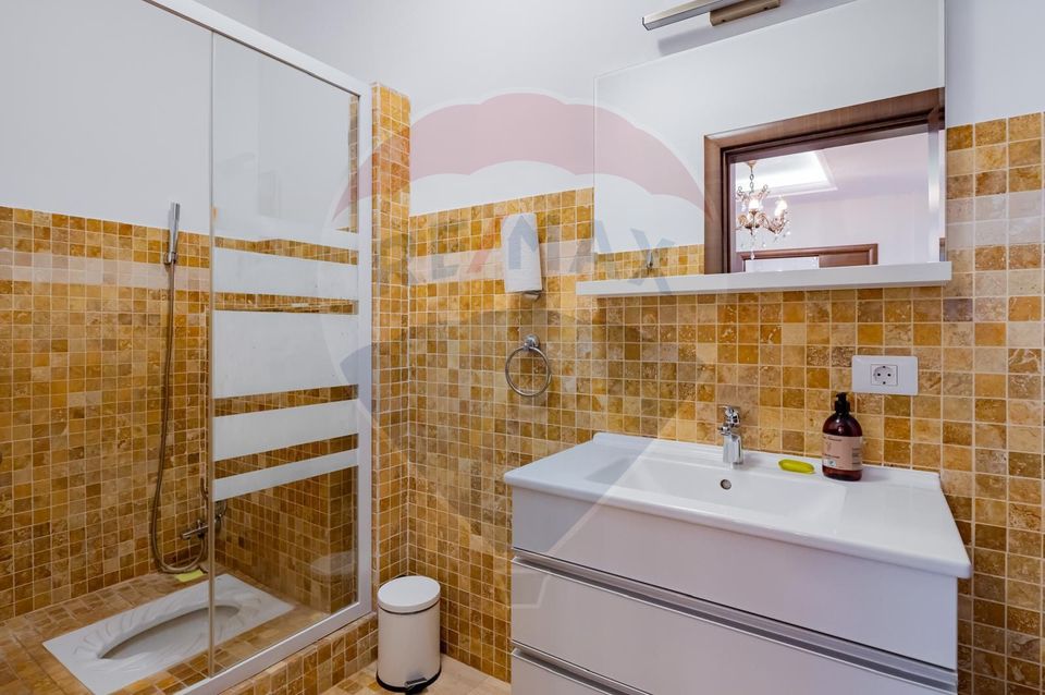 Penthouse de vanzare in Mamaia vedere frontala lac si marea Neagra