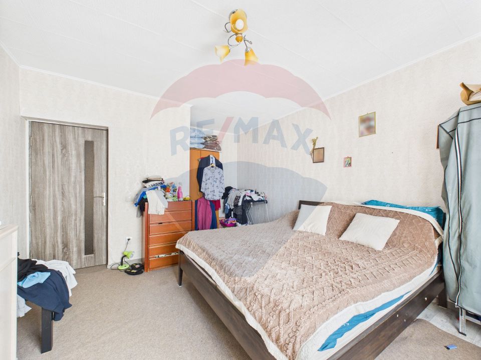 5 room House / Villa for sale, Est area