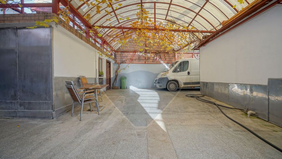 CASA CU SPATIU COMERCIAL SI PARCARE | PIATA UNIRII 12BIS BRASOV SCHEI