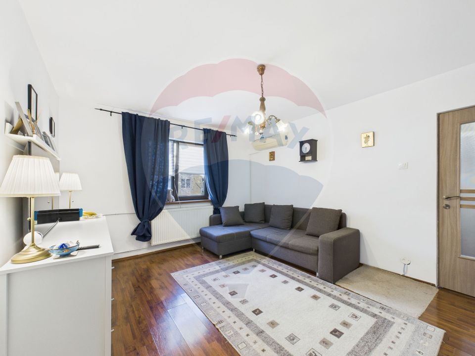 Apartament cu 3 camere de vânzare în zona Ferentari