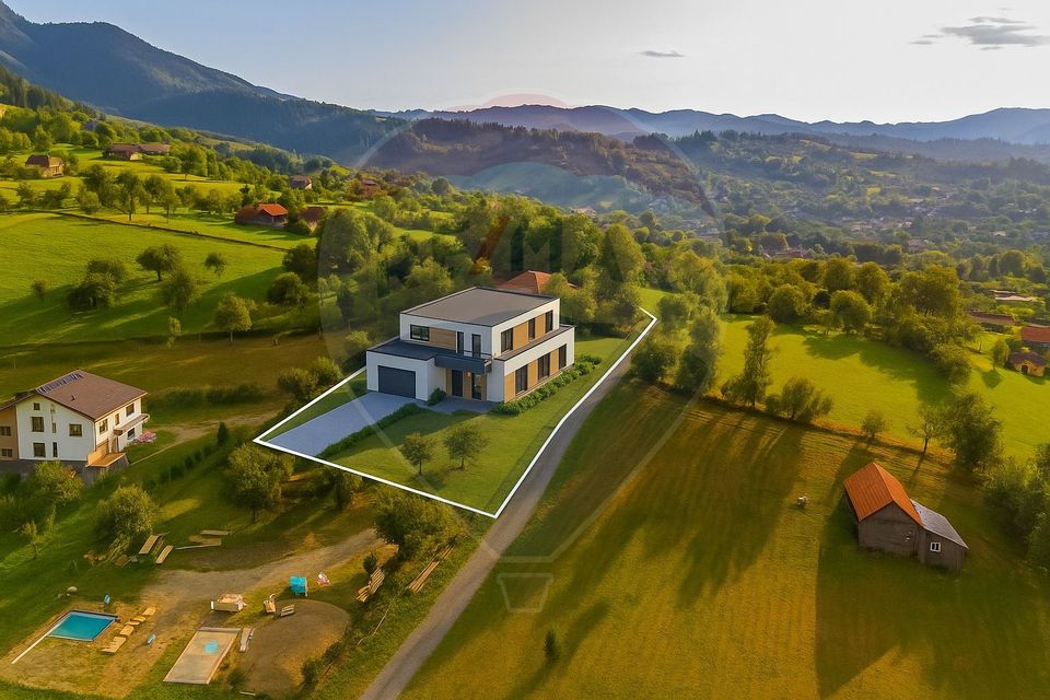 Land 3,000sqm Bran / Strada Clincea