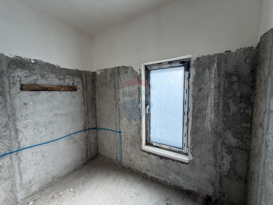 Casă cu 4 camere Campineanca