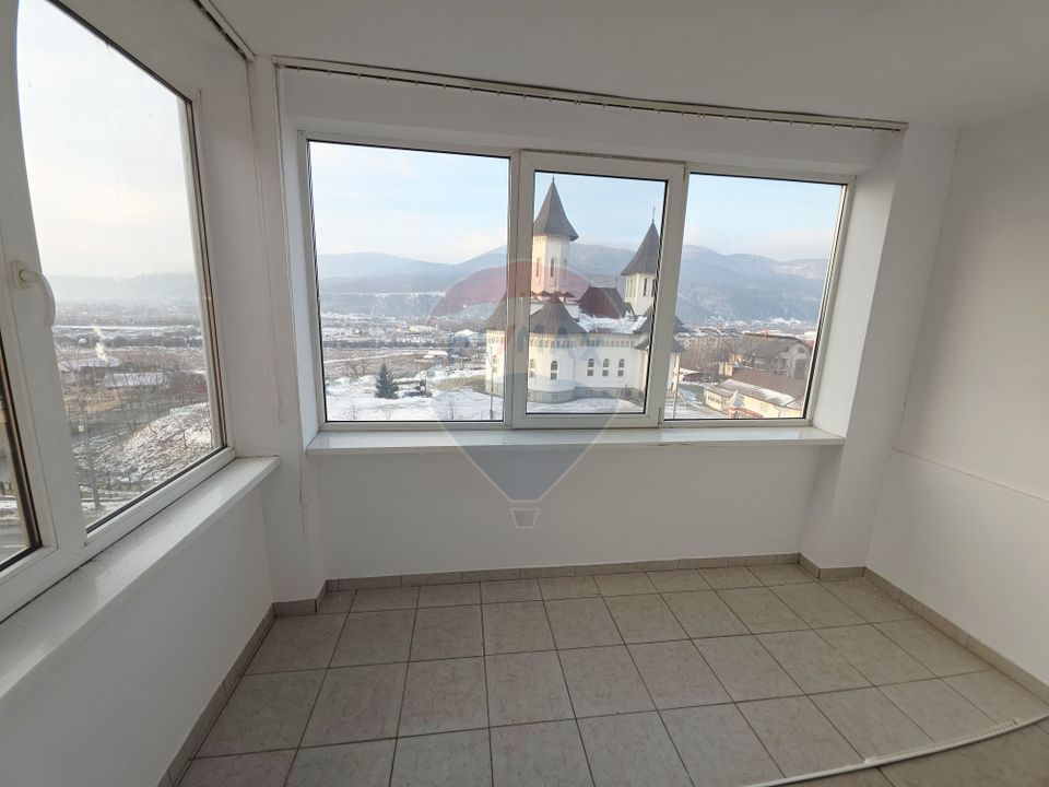 Apartament cu 2 camere de vânzare în zona 1 Mai