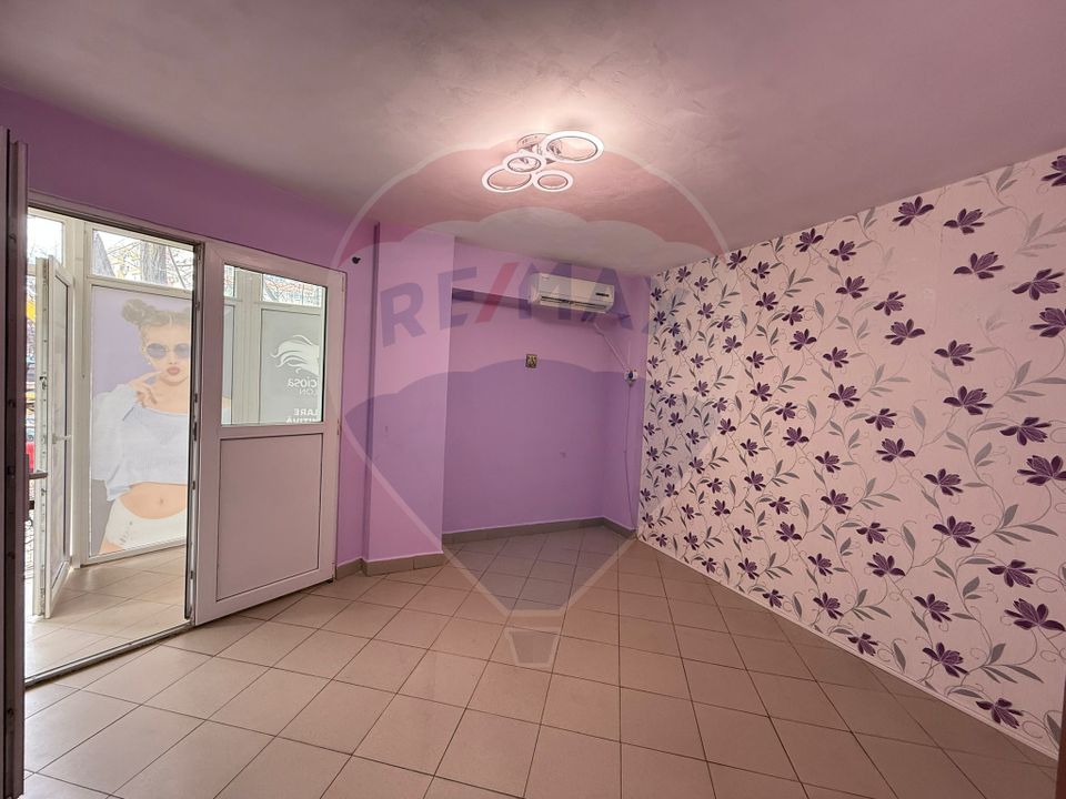 Spațiu comercial stradal 61 mp, Bd. Chisinau - vitrina si acces direct