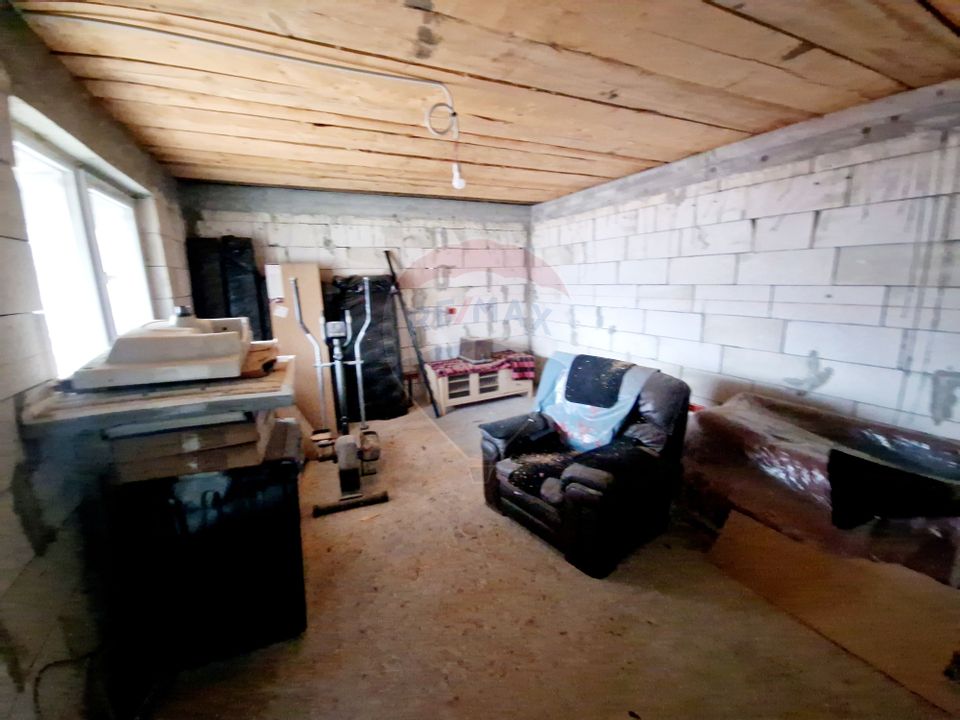 8 room House / Villa for sale