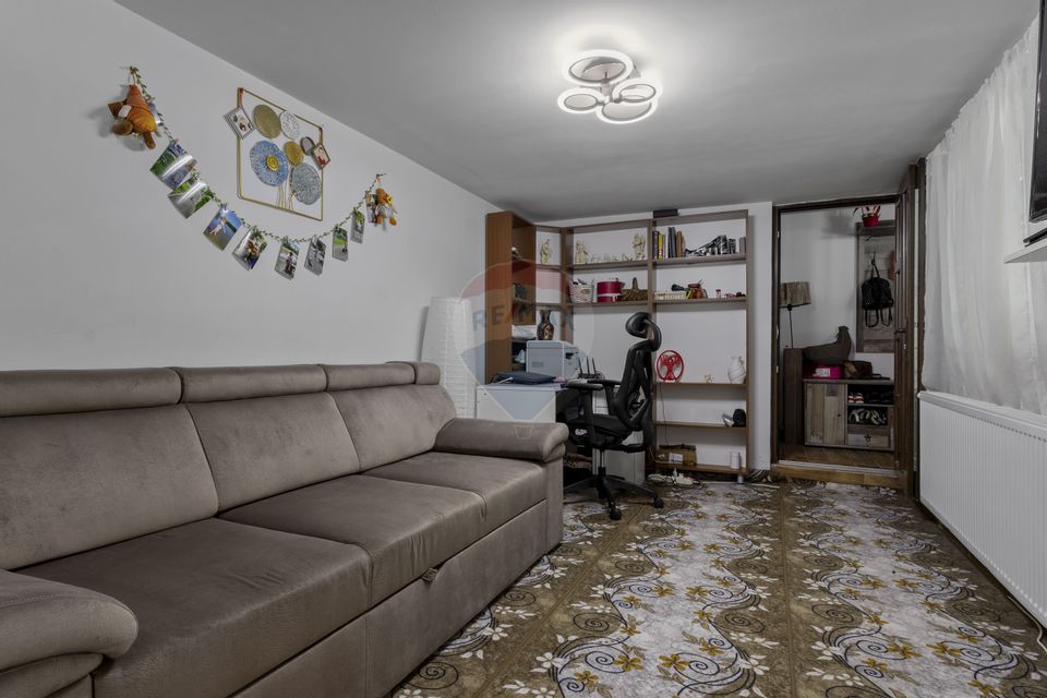 Casă complet renovata cu teren 648 mp de vanzare in Gradiste,Arad