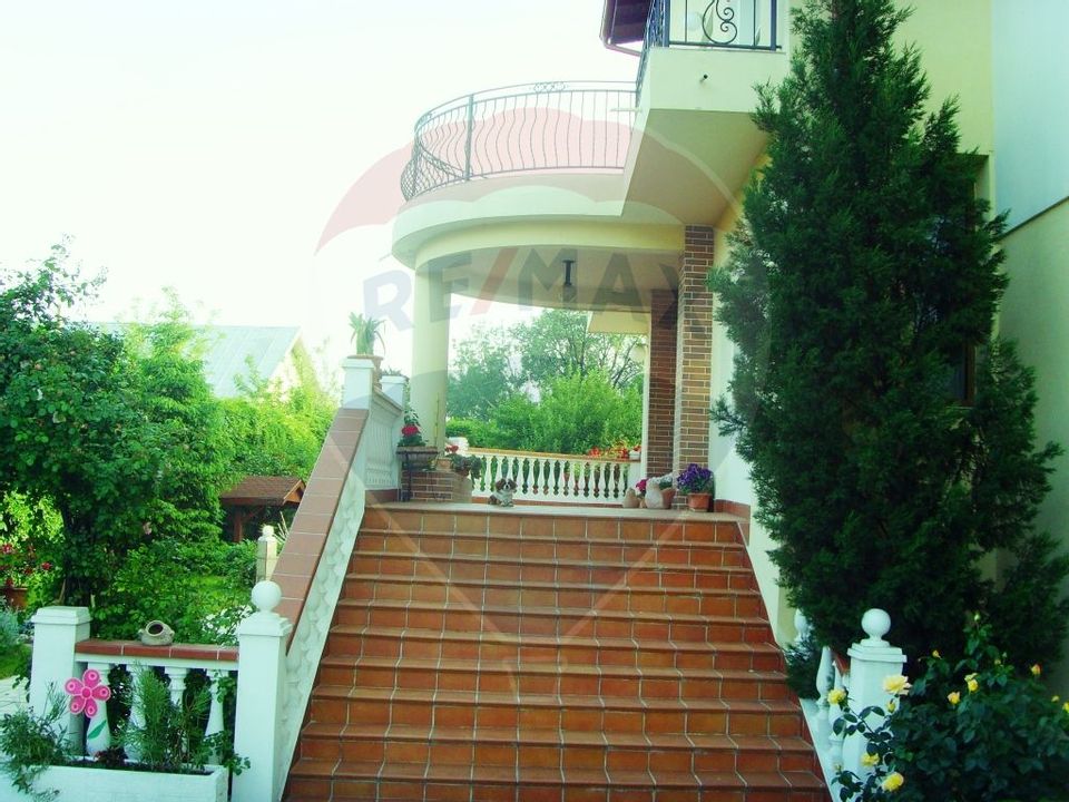 11 room House / Villa for sale, Baneasa area