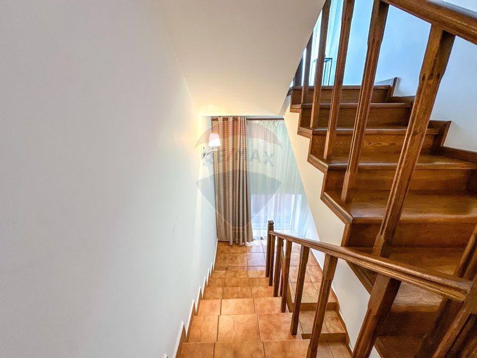 Vila de vanzare pe Str.Strugurilor/Terezian