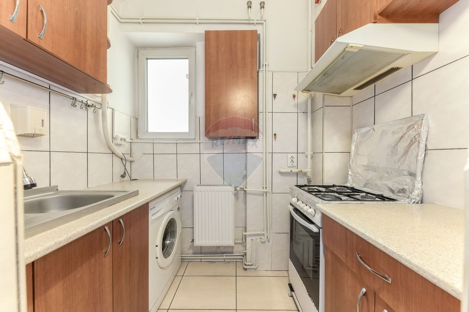 2 camere, zona ultracentrala, partial mobiliat, centrala proprie