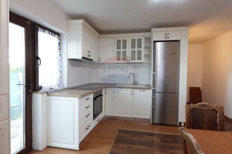 COMISION ZERO Casa spatioasa în Sasar cu curte și garaj