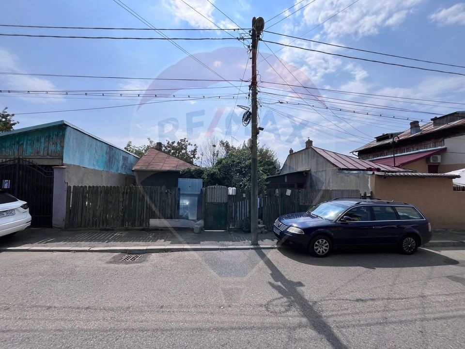 Plot of land for sale 391sqm - Andronache