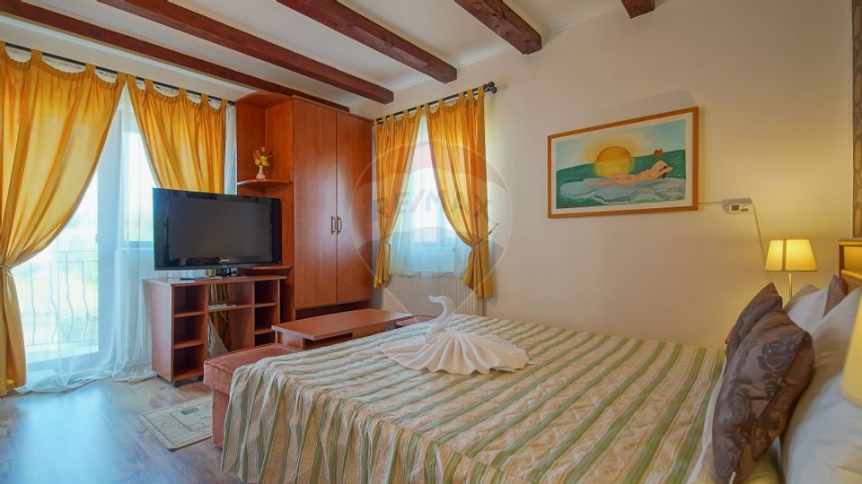 Casă / Vilă de vânzare în Râșnov, afacere-Pensiune clasificată