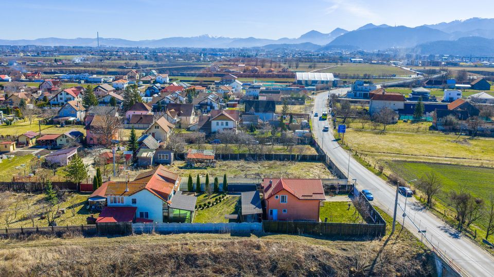 Teren 1350 mp-Strada Lanii/ COMISION 0%