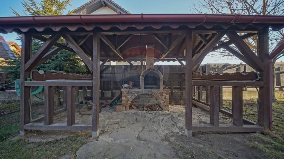 6 room House / Villa for sale