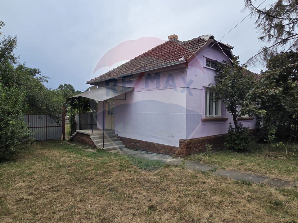 Casă si teren de 1195mp in Tinca