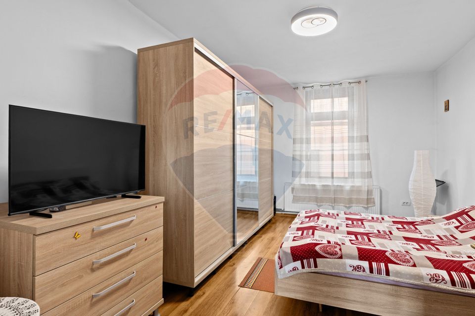 3 room House / Villa for sale, Boul Rosu area