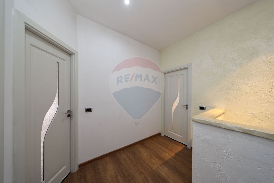 Conac, proprietate unica, in mijlocul naturii, Sacele!