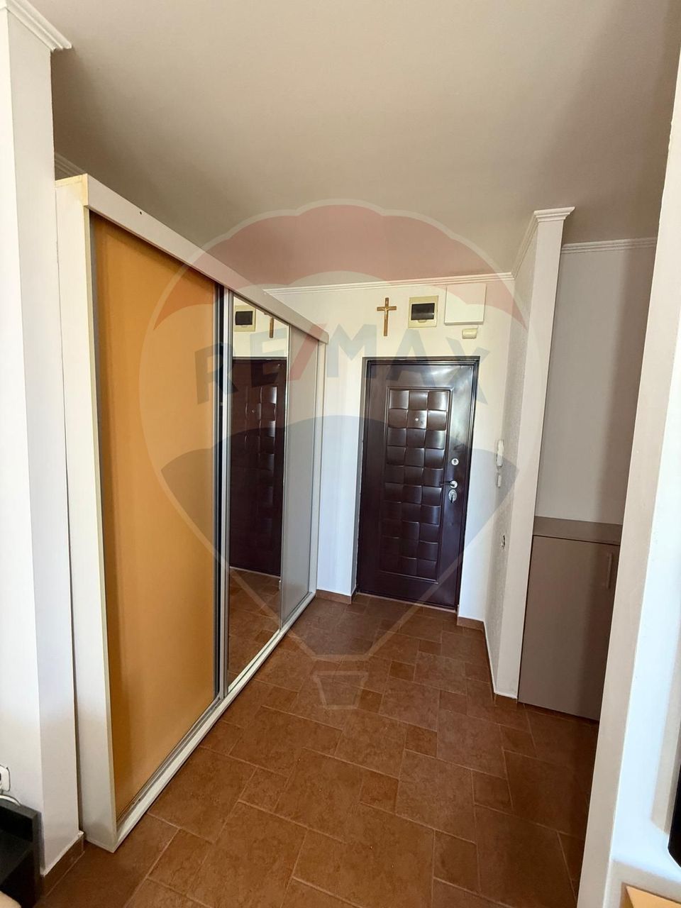 3 room Apartment for rent, UTA area