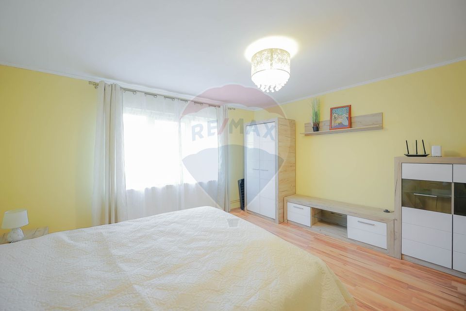 6 room House / Villa for sale, Episcopia Bihorului area
