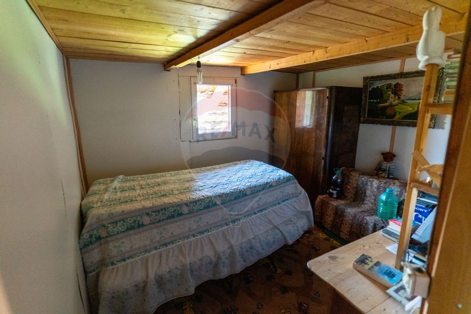 Casă / Vilă cu 10 camere amplasate in 2 corpuri de cladire de vanzare