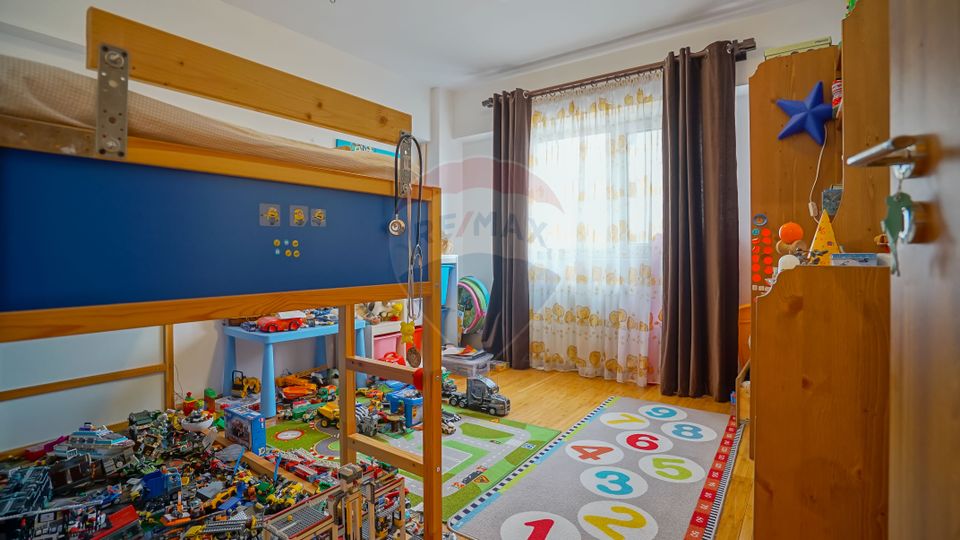 Apartament cu 4 camere, Centrul Civic