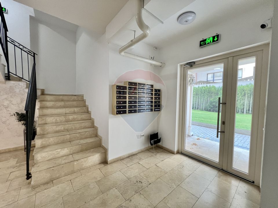 3 camere decomandat, bloc nou. Terasă 8.8 mp  Mobilat & loc de parcare