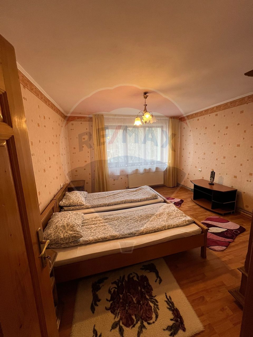 Casă / Vilă   13 camere Campulung Moldovenesc