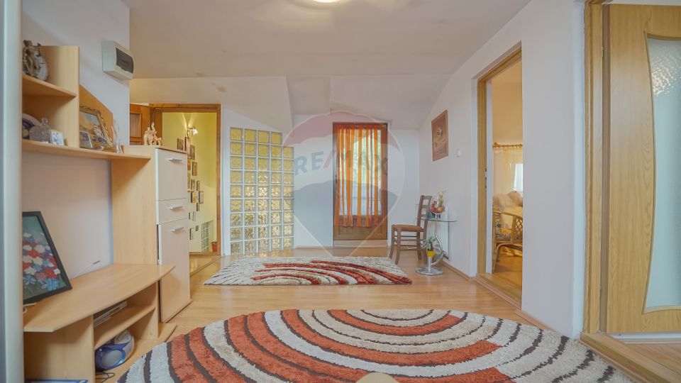 De vanzare vilă cu 5 camere, curte și garaj, în Șchei