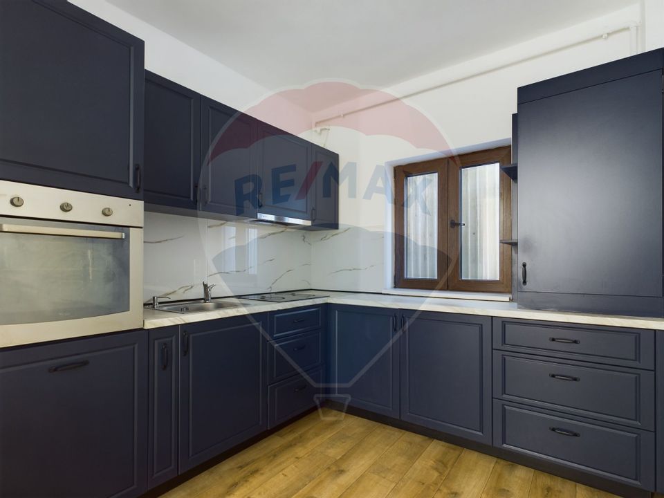 5 room House / Villa for sale, Eroii Revolutiei area