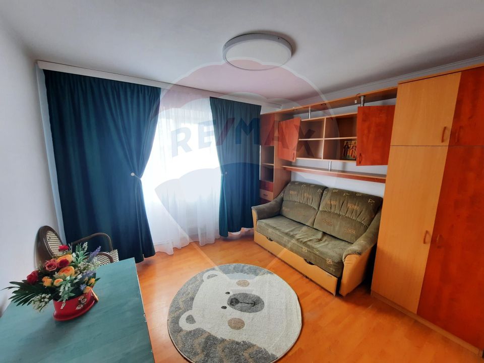 Apartament cu 2 camere mobilat si utilat.