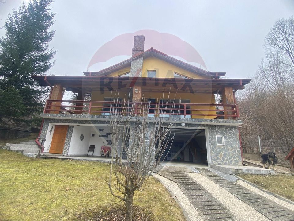 Casă / Vilă cu 6 camere de vânzare Podul Dambovitei/ Arges
