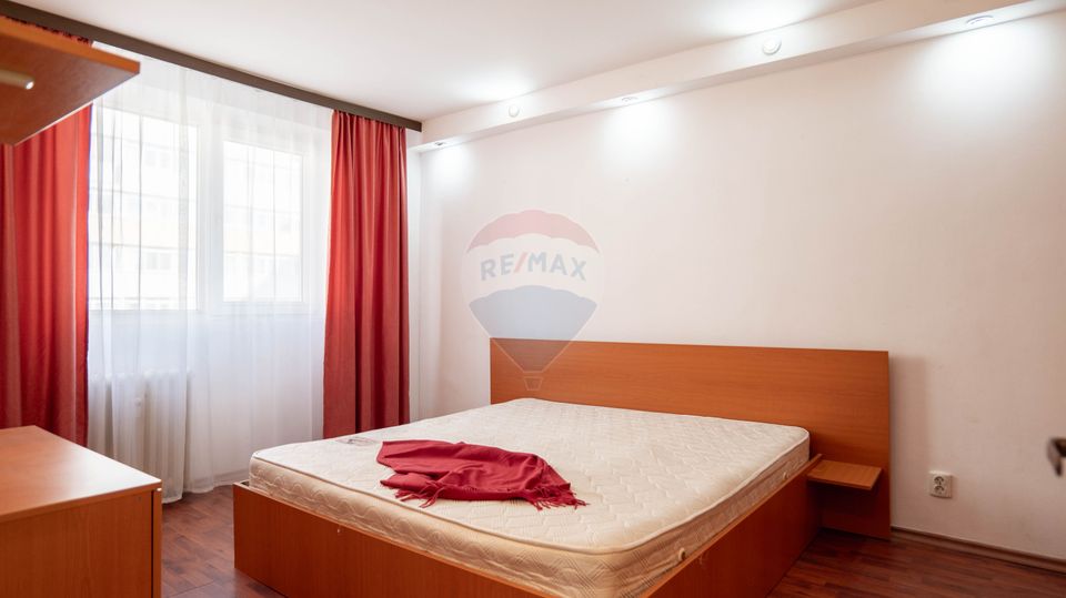 Vanzare apartament 4 camere, zona Pasajul Doamna Ghica